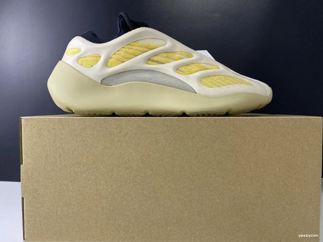 YEEZY 700 SRPHYM